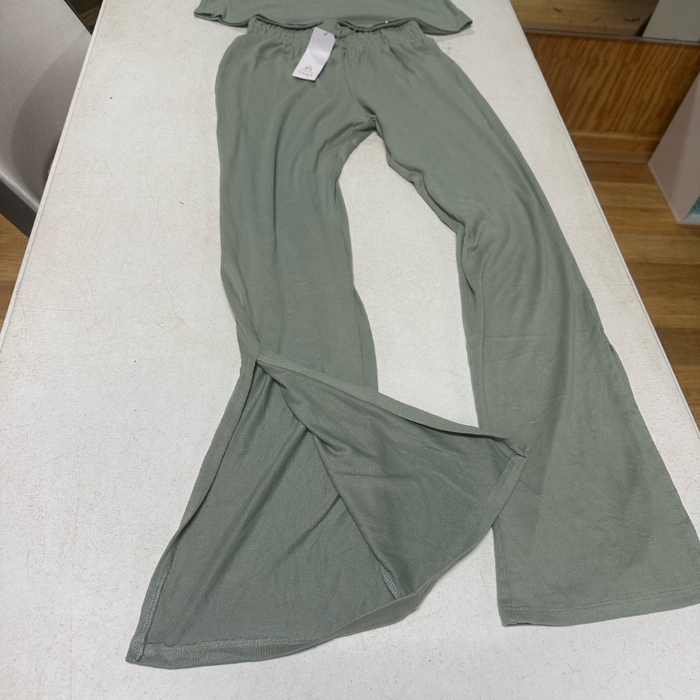 Olive pants! Super soft